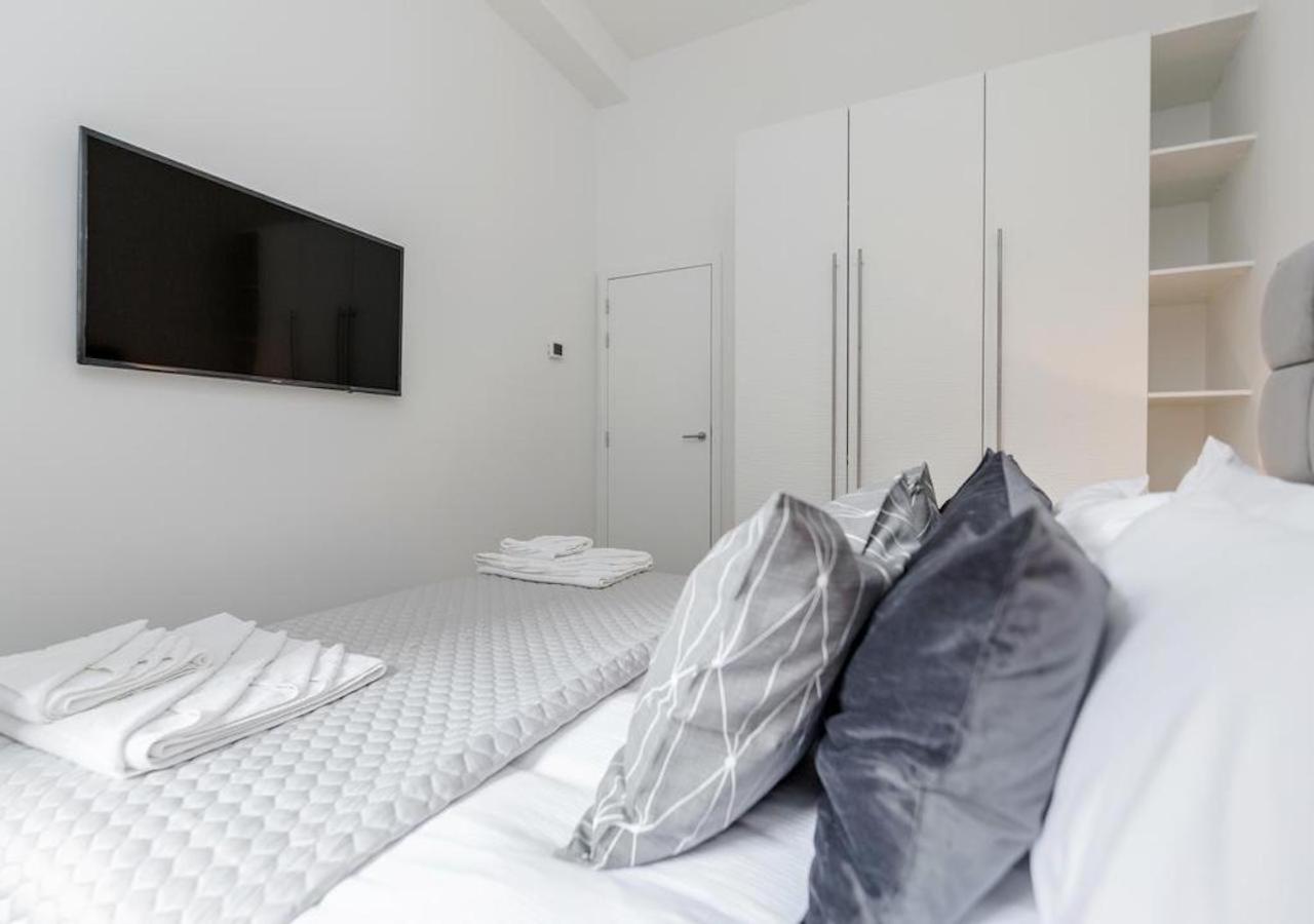 White Piccadilly Apartment Londra Exterior foto