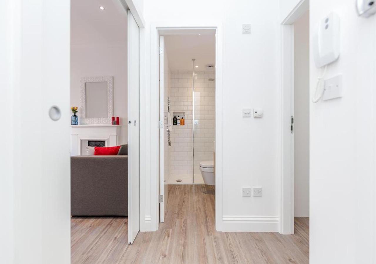 White Piccadilly Apartment Londra Exterior foto
