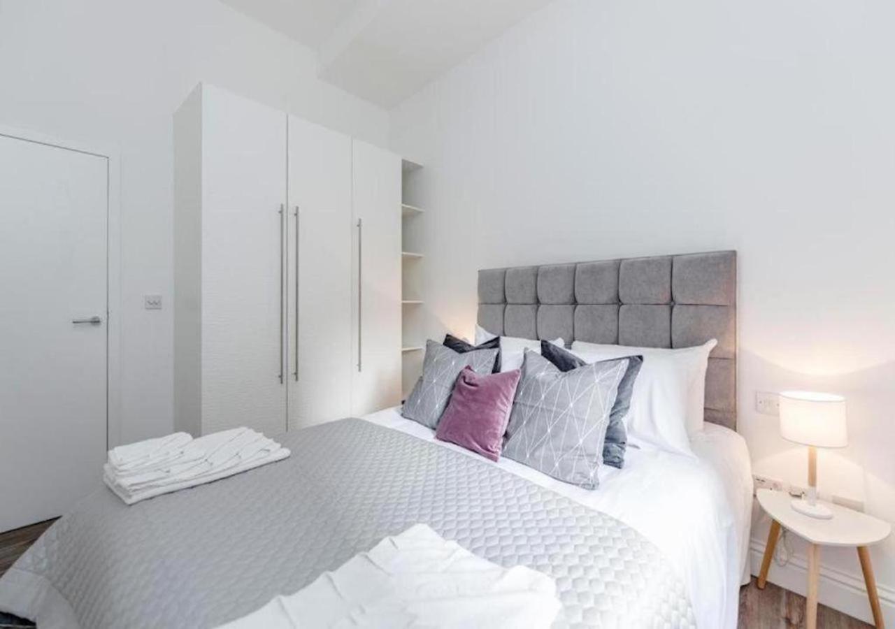 White Piccadilly Apartment Londra Exterior foto