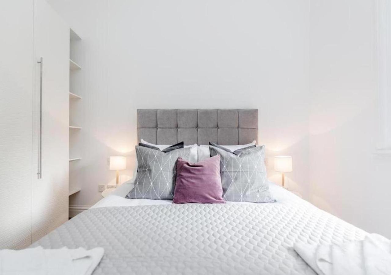 White Piccadilly Apartment Londra Exterior foto